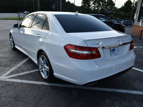 Used 2013 Mercedes-Benz E 550 4MATIC Sedan image 8