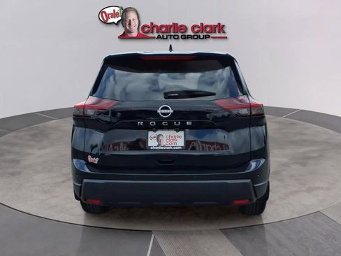 Used 2025 Nissan Rogue S FWD image 4