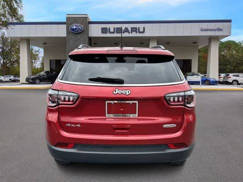Used 2024 Jeep Compass Latitude w/ Convenience Group AWD/4WD image 5