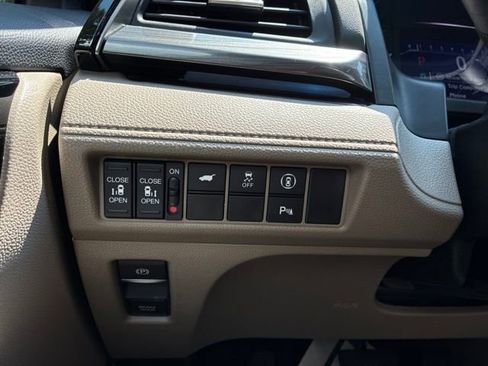 Used 2022 Honda Odyssey Elite image 29