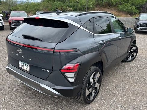 Used 2024 Hyundai Kona Limited image 3