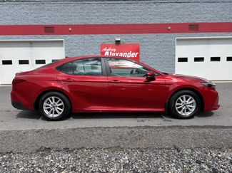 Used 2025 Toyota Camry LE w/ Convenience Package FWD video 2