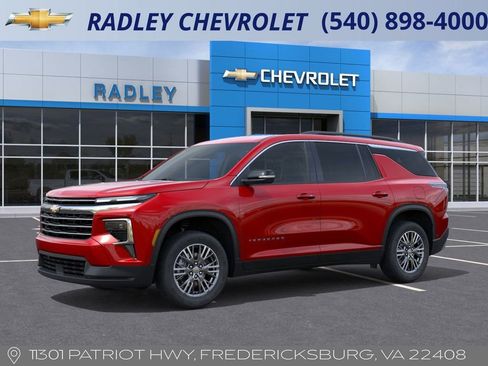 New 2026 Chevrolet Traverse LT w/ Driver Confidence Package image 2