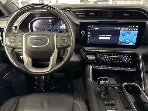 Used 2024 GMC Sierra 1500 Denali w/ Technology Package AWD/4WD image 44