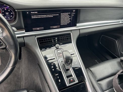 Used 2022 Porsche Panamera Platinum Edition image 9