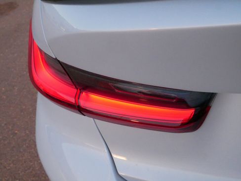 Used 2023 BMW M340i xDrive image 17