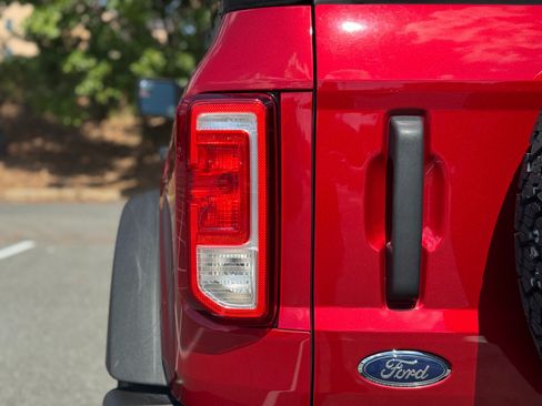 Used 2021 Ford Bronco Black Diamond AWD/4WD image 23