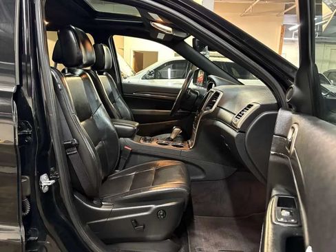 Used 2017 Jeep Grand Cherokee Limited AWD/4WD image 20