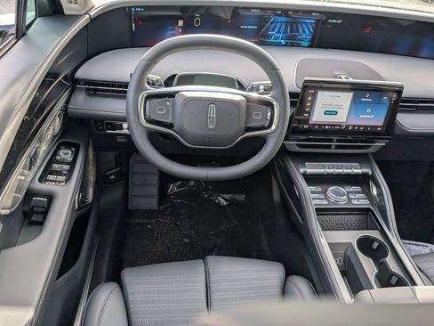 New 2026 Lincoln Nautilus Reserve AWD/4WD image 13