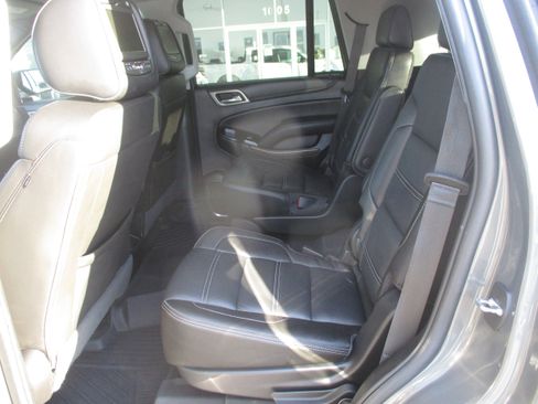 Used 2018 GMC Yukon Denali image 6