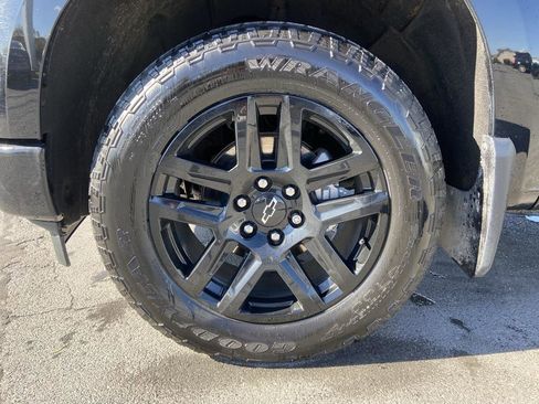 Used 2023 Chevrolet Silverado 1500 Custom image 16