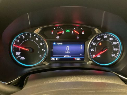 Used 2022 Chevrolet Equinox LT AWD/4WD image 2
