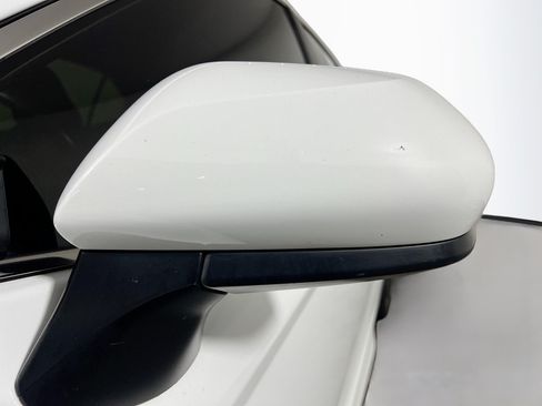 Used 2019 Toyota Camry SE FWD image 13