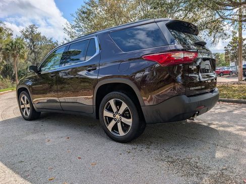Used 2020 Chevrolet Traverse LT w/ LT Premium Package image 6