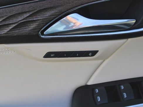 Used 2023 Buick Envision Avenir image 13