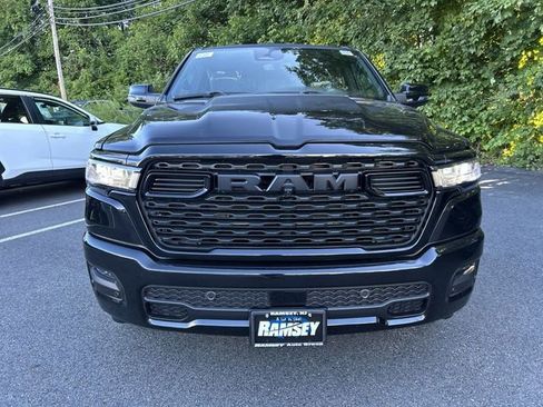 Used 2025 RAM 1500 Big Horn AWD/4WD image 3