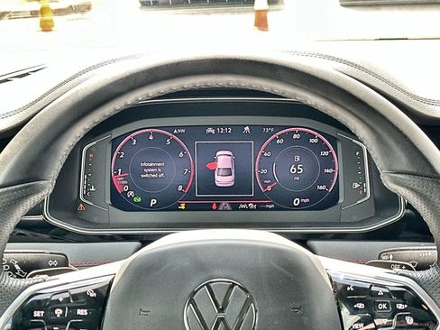 Used 2025 Volkswagen Jetta GLI Autobahn image 24