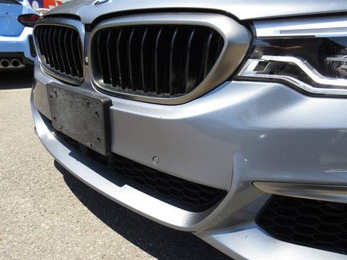 Used 2018 BMW M550i xDrive AWD/4WD image 26