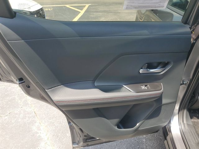 Used 2025 Nissan Kicks SR FWD image 7
