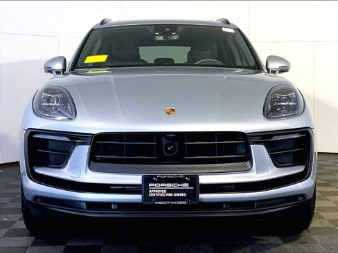 Certified 2026 Porsche Macan AWD/4WD image 10