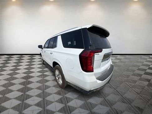 Used 2021 GMC Yukon SLT w/ SLT Premium Package image 8