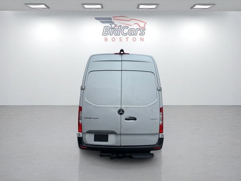 Used 2024 Mercedes-Benz Sprinter 144 Cargo w/ Parking Package image 5