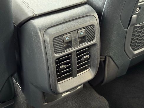 New 2025 Ford Bronco Badlands image 10