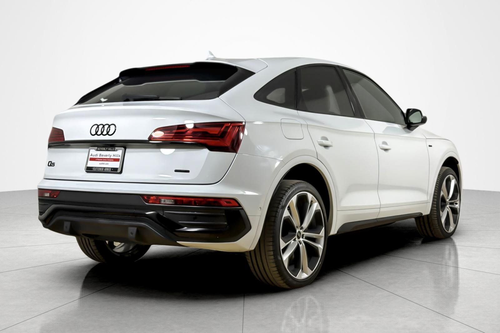 Used 2023 Audi Q5 2.0T Prestige w/ Prestige Package AWD/4WD image 5