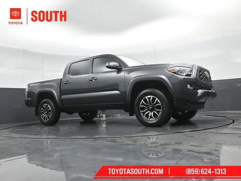 Used 2023 Toyota Tacoma TRD Sport AWD/4WD image 37