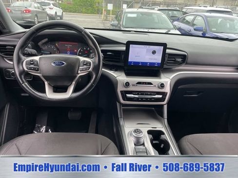 Used 2022 Ford Explorer XLT AWD/4WD image 13
