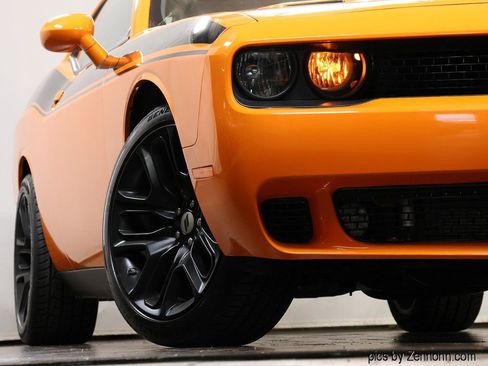 Used 2014 Dodge Challenger R/T Plus image 7