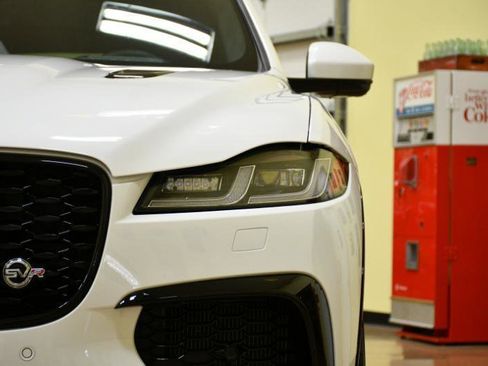 Used 2023 Jaguar F-PACE SVR AWD/4WD image 6