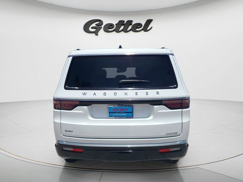 Used 2024 Jeep Wagoneer Series III w/ Flexible Seating Group AWD/4WD image 6