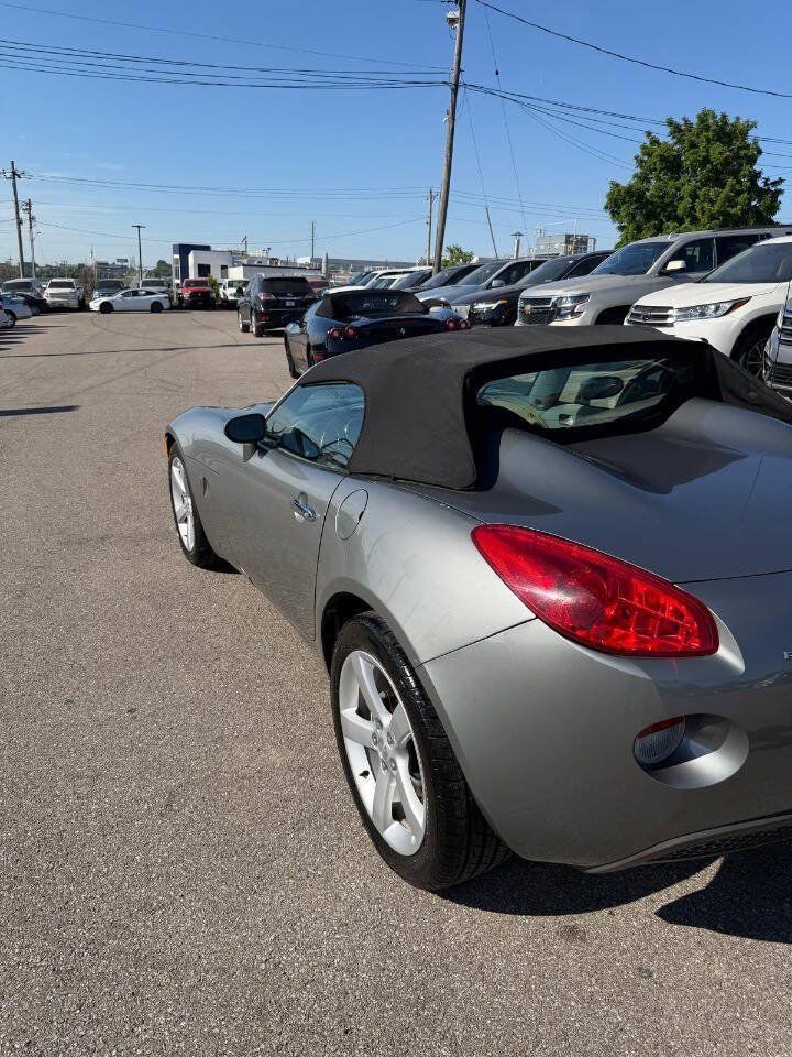 Used 2006 Pontiac Solstice Convertible w/ Premium Package RWD image 33