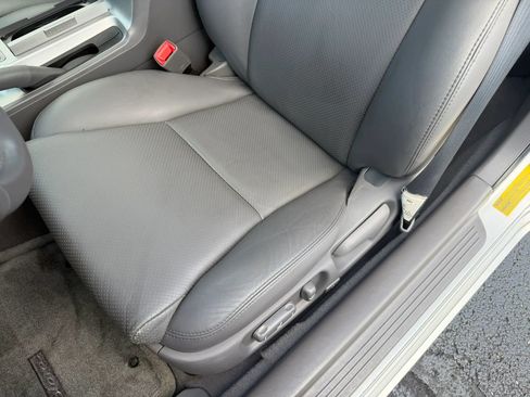 Used 2006 Toyota Solara SLE FWD image 17