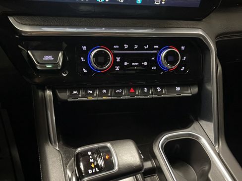 Used 2022 GMC Sierra 1500 Denali AWD/4WD image 11