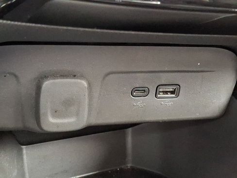 Used 2025 Chevrolet Trax ACTIV w/ Driver Confidence Package FWD image 24