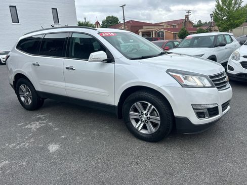 Used 2016 Chevrolet Traverse LT FWD image 8