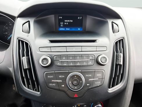 Used 2016 Ford Focus SE FWD image 27