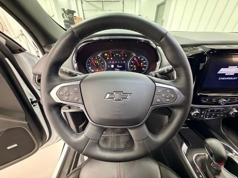 Certified 2023 Chevrolet Traverse RS image 12