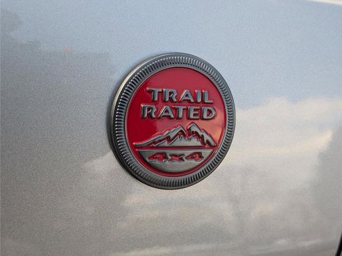 Used 2022 Jeep Compass Trailhawk image 11