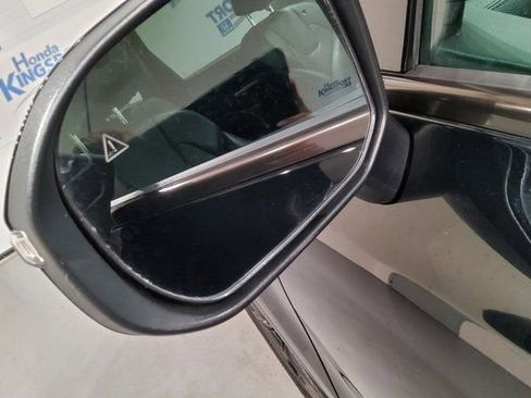 Used 2025 Kia Telluride S image 14