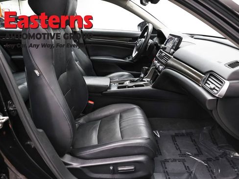 Used 2018 Honda Accord Touring image 23
