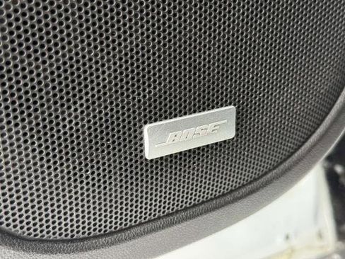 Used 2023 GMC Acadia SLT image 20