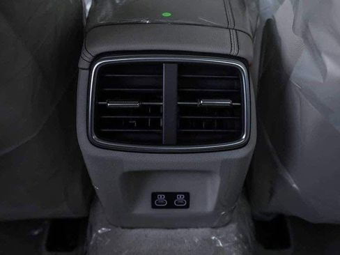 New 2026 Genesis G70 2.5T Prestige image 10