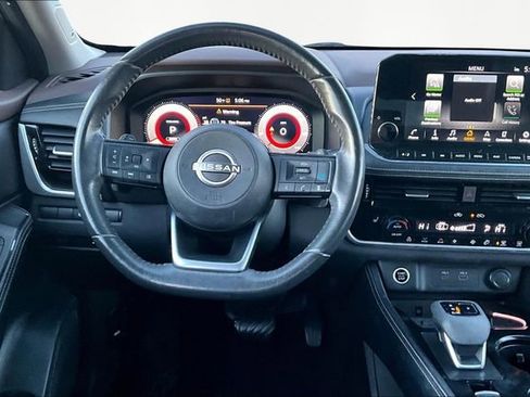 Used 2022 Nissan Rogue Platinum w/ Head-Up Display Package image 8