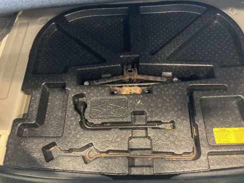 Used 2016 Toyota Camry LE image 26