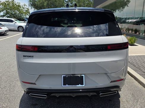 New 2026 Land Rover Range Rover Sport Dynamic SE AWD/4WD image 3