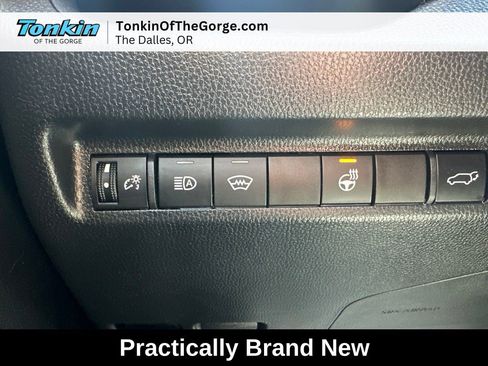 Used 2024 Toyota RAV4 XLE Premium w/ Weather Package AWD/4WD image 20