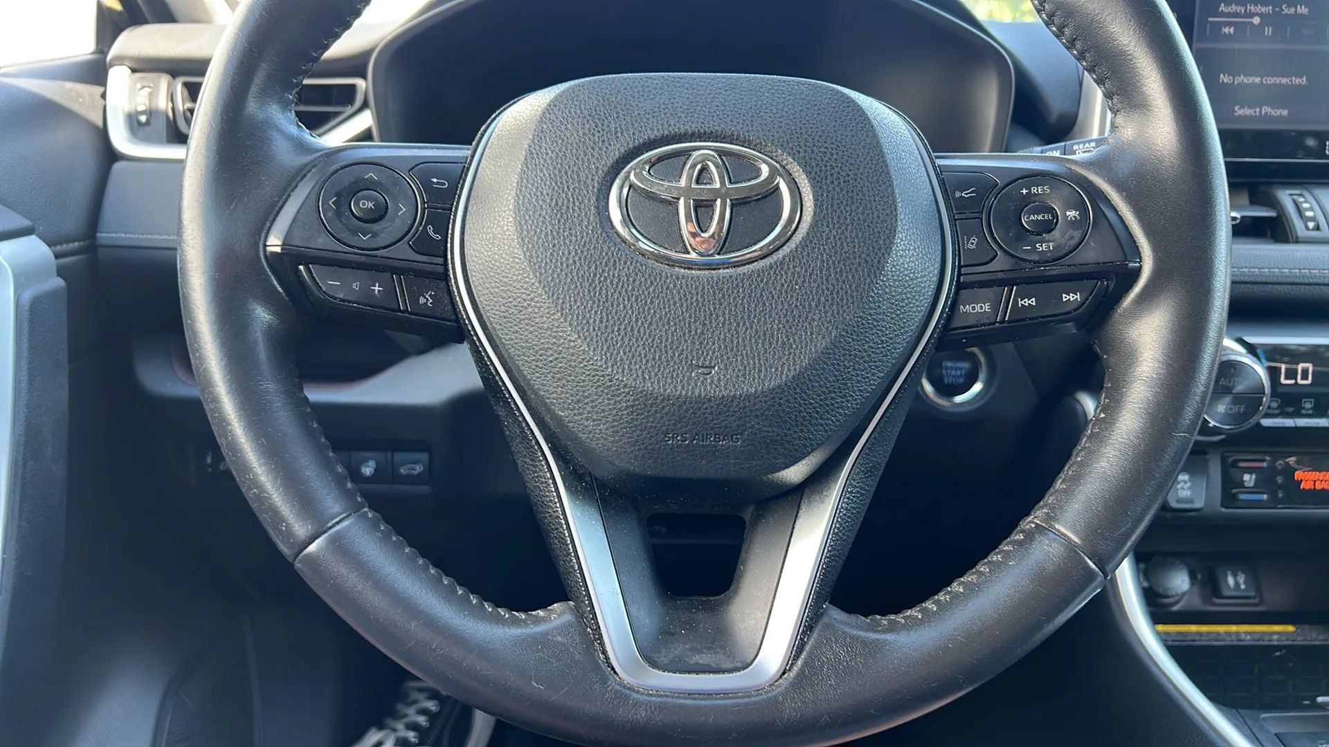 Used 2019 Toyota RAV4 Limited w/ Advanced Technology Package AWD/4WD image 31
